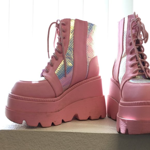 PRE LOVED Cape Robbin -Pink Poison Platforms Boots PNK/6- SH231 - Picture 3 of 7